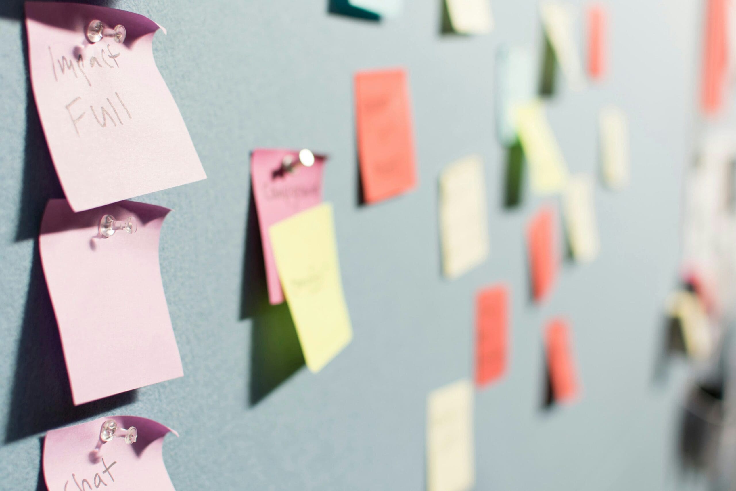découvrez comment la collaboration vous aide à atteindre vos objectifs professionnels et à renforcer les liens au sein de votre équipe.