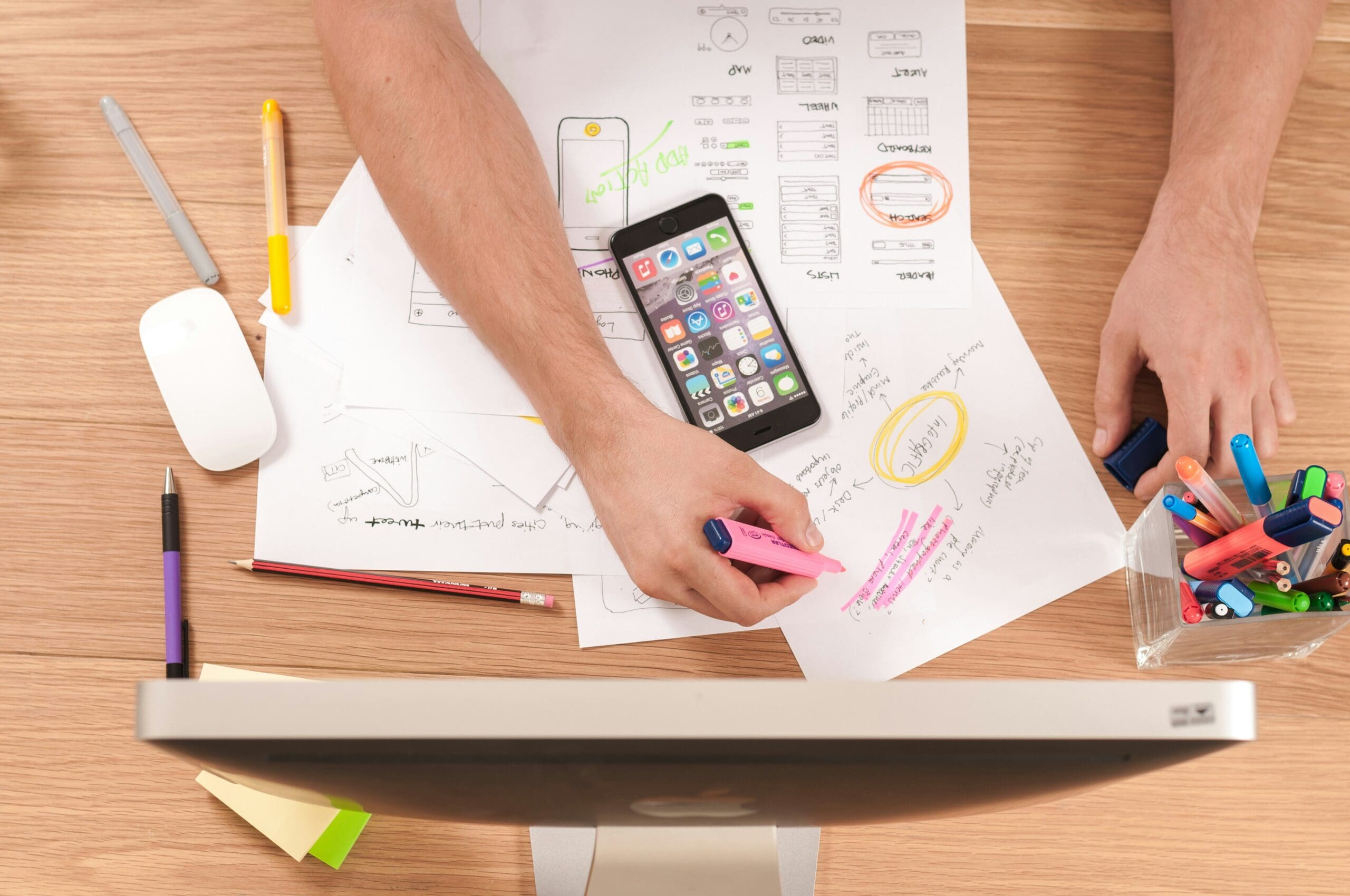 découvrez comment élaborer une stratégie marketing efficace pour atteindre vos objectifs commerciaux avec notre expertise en marketing stratégique.